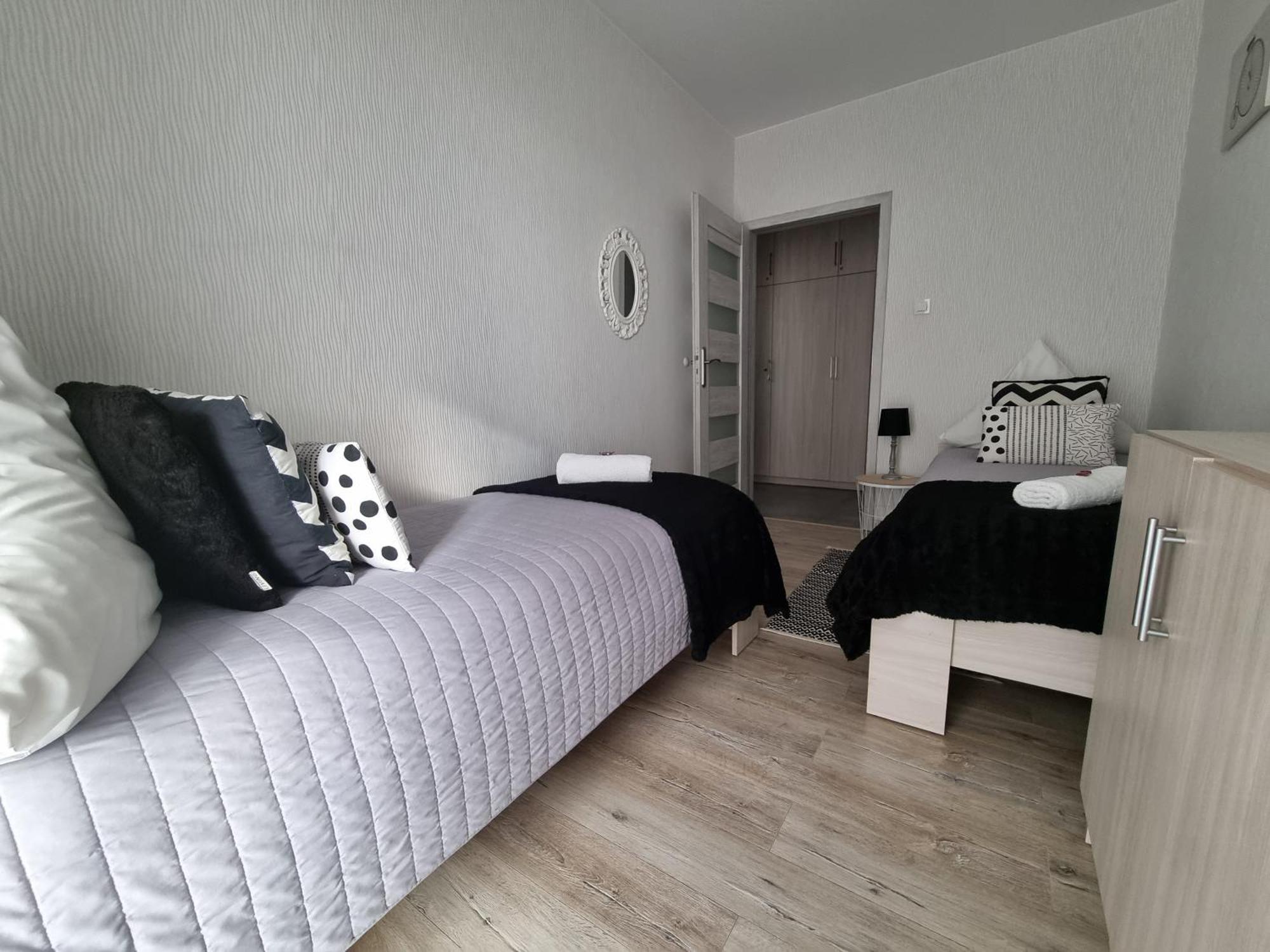 Q Apart Grand - Klimatyzowane 3 Pokojowe Apartamenty Przy Manufakturze Z Garazem Gratis, Fv Lodź Bagian luar foto