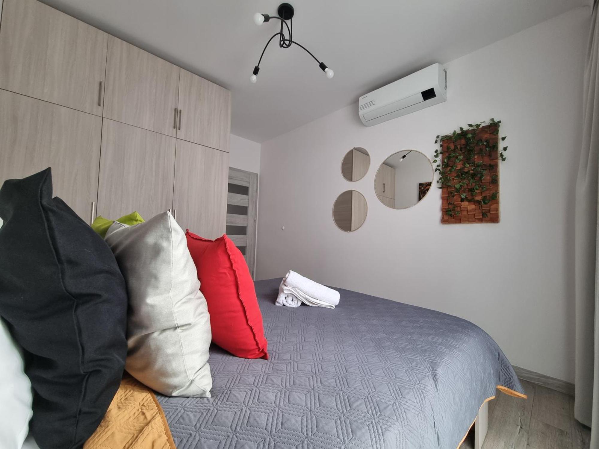 Q Apart Grand - Klimatyzowane 3 Pokojowe Apartamenty Przy Manufakturze Z Garazem Gratis, Fv Lodź Bagian luar foto